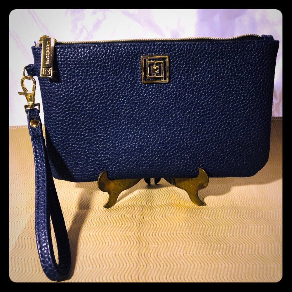 Liz Claiborne Navy Blue Charging Wristlet